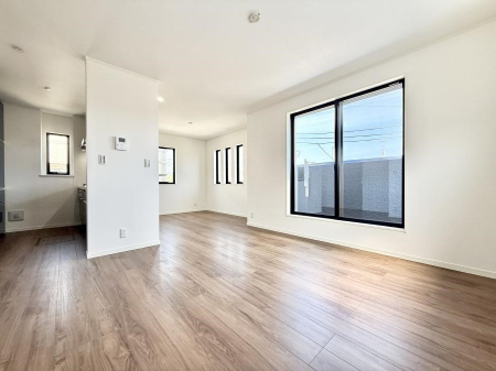 ���r���O ���������S�n�̂����A���z�̃��r���O