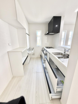 �L�b�`�� �������Ƒ����J��[�߂�A������̂���L�b�`��