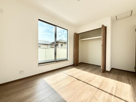 �Q�� �������傫�ȑ��͊J����������A���邳�ʕ��o�b�`���ł�