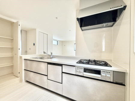 �L�b�`�� �����������������Ɗy�����Ȃ�A���K�ȃL�b�`�����