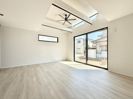 ���̑����� �������Ƒ��̏Ί炪���ӂ��A���났�̋��