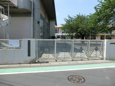 ���ӊ� �c�t���E�ۈ牀 600m �w�Z�@�l�����w�� �����c�t��