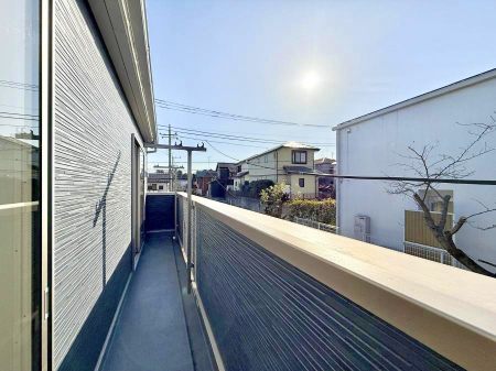 �o���R�j�[ ������ �G�߂̈ڂ낢����������J���I�ȋ�Ԃł�