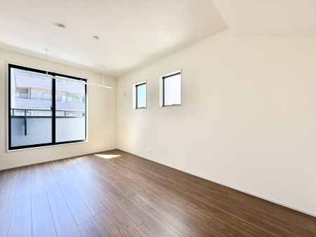 �Q�� ���������̔z�u��ʋC���̗ǂ��݌v�ŕ����̋�C�������炸�A��ɐV�N�ȋ�C������܂�