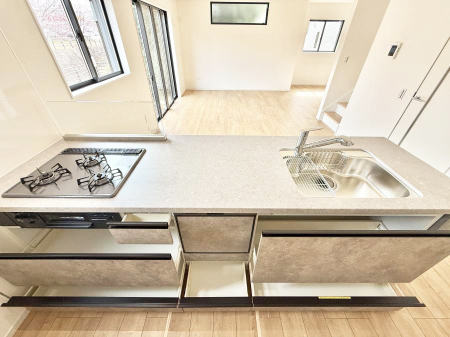 �L�b�`�� ���[�͖L�x�ȃV�X�e���L�b�`���ł��I