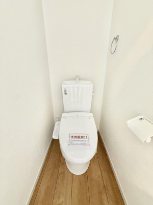 �g�C�� ���邭����������g�C��  