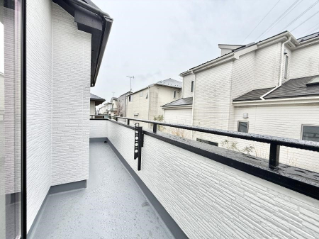 �o���R�j�[ ������ �G�߂̈ڂ낢����������J���I�ȋ�Ԃł�