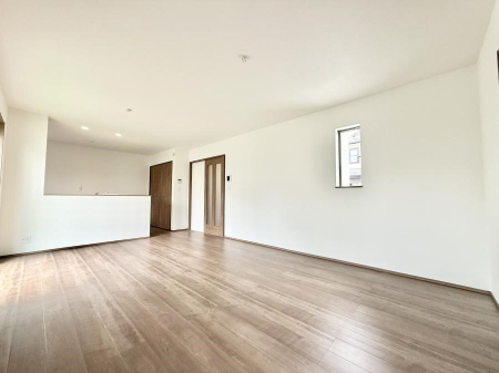 ���̑����� �C���e���A���l����̂��y���݂ȍL�����r���O�ł��I  