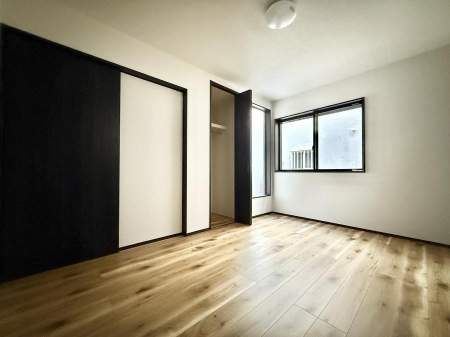 �q������ �������v���C�x�[�g��ԂƂ��ĐÂ��ŗ�������������񋟂��Ă���܂�