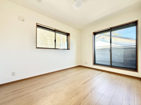 ���̑����� ������2�ʍ̌��Ŗ��邢�����I