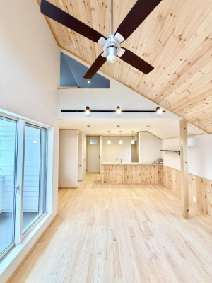 ���r���O ���������났�ƏΊ炪�W�܂�A�S���܂郊�r���O