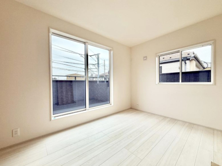 �q������ ������2�ʍ̌��Ŗ��邢�����I  