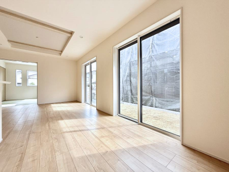 ���r���O ���������R�̌����������݁A���邢��Ԃ��L����܂�