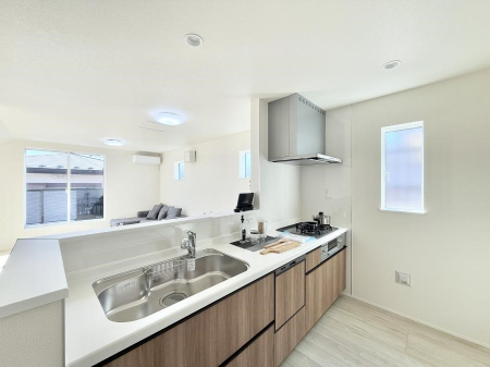 �L�b�`�� ���邳�ƊJ���������Ղ�ȃL�b�`���I  