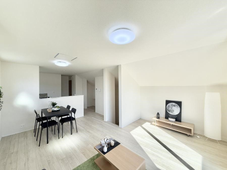 ���r���O ���̊Ԃɂ��Ƒ����W�܂����Ⴄ����ȃ��r���O�����ł����