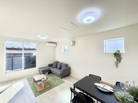 ���̑����� �C���e���A���l����̂��y���݂ȍL�����r���O�ł��I  