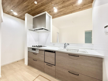 �L�b�`�� ���邳�ƊJ���������Ղ�ȃL�b�`���I  