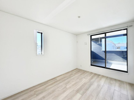 �q������ ������2�ʍ̌��Ŗ��邢�����I  