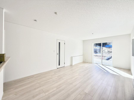 ���r���O ���̊Ԃɂ��Ƒ����W�܂����Ⴄ����ȃ��r���O�����ł����