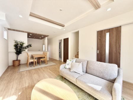 ���r���O ���������났�ƏΊ炪�W�܂�A�S���܂郊�r���O