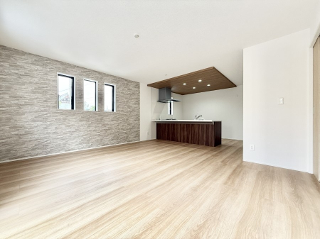 ���r���O �������A�N�Z���g�N���X����������LDK�ł�