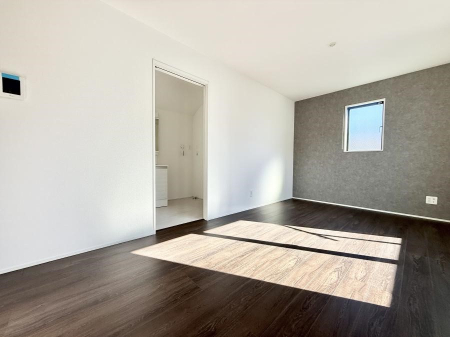 ���r���O ����