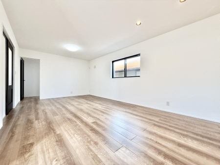 ���r���O ����