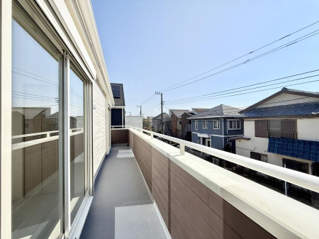 �o���R�j�[ ������ �G�߂̈ڂ낢����������J���I�ȋ�Ԃł�