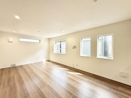 ���r���O ���������S�n�̂����A���z�̃��r���O