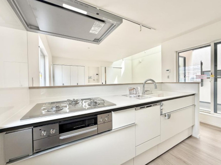 �L�b�`�� �������Ƒ����J��[�߂�A������̂���L�b�`��