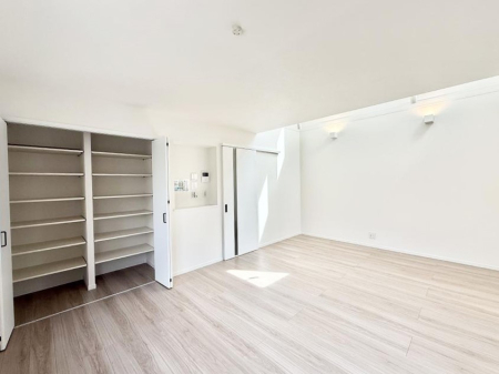 ���r���O ���������R�Ɖ�b�����܂��A�S�n�悢�ЂƂƂ�