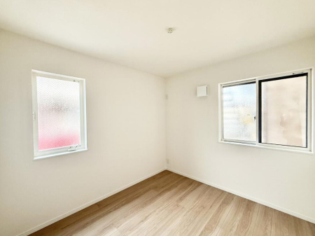 �Q�� ���������̔z�u��ʋC���̗ǂ��݌v�ŕ����̋�C�������炸�A��ɐV�N�ȋ�C������܂�