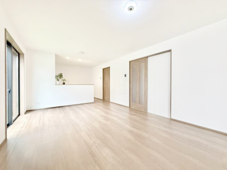 ���r���O �������i�`�������ȃ��r���O�͂ǂ�ȃC���e���A�ɂ������܂�  