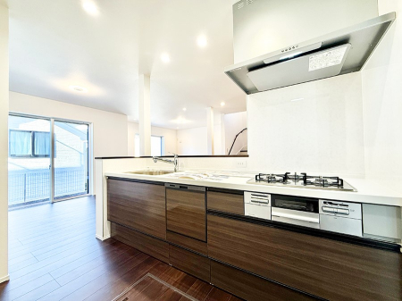 �L�b�`�� �����������������Ԃ����܂��A�Ί炠�ӂ��L�b�`��