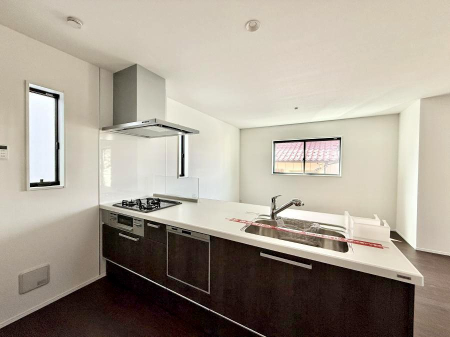 �L�b�`�� �������V���v���Ŕ������S�n�悢���Ԃ𐶂ރL�b�`�����