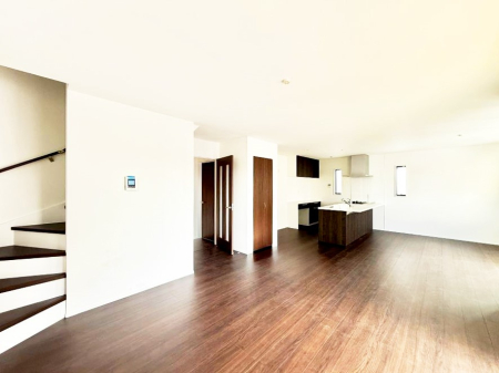 ���r���O ���������R�Ɖ�b�����܂��A�S�n�悢�ЂƂƂ�