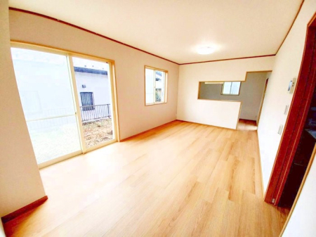 ���r���O �傫�ȑ�����������薾�邢��Ԃł��������������܂�