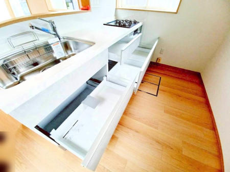 �L�b�`�� ���[�͖L�x�ȃV�X�e���L�b�`���ł��I