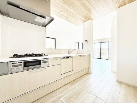 �L�b�`�� �����������������Ԃ����܂��A�Ί炠�ӂ��L�b�`��