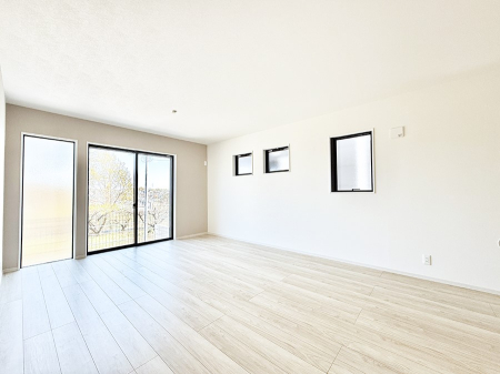 ���̑����� �������Ƒ��̏Ί炪���ӂ��A���났�̋��