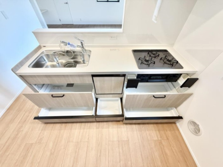 �L�b�`�� �����������������Ԃ����܂��A�Ί炠�ӂ��L�b�`��