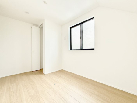 �q������ �������Ƌ�⃌�C�A�E�g�����R�ɔz�u�ł��邽�ߎg�����肪�ǂ����K�ɉ߂����܂�