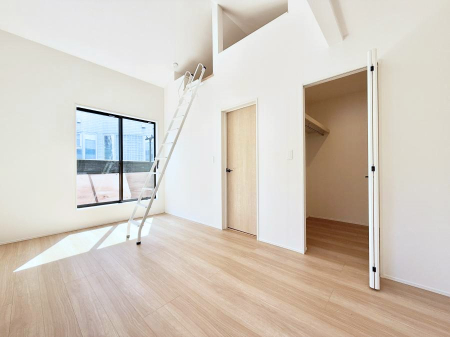 �q������ �������閧��n�̂悤�ȃ��t�g�Ń��N���N���܂���