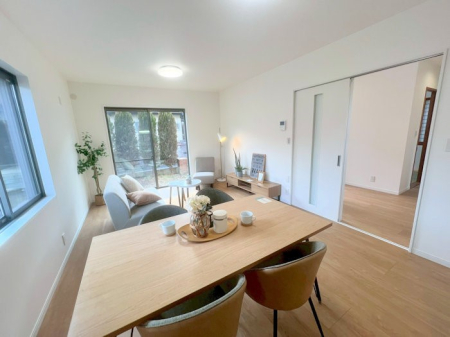 ���r���O �����������݂̂���Ɩ����S�n�悢�A���났�̃��r���O