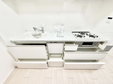 �L�b�`�� �������Ƒ����J��[�߂�A������̂���L�b�`��