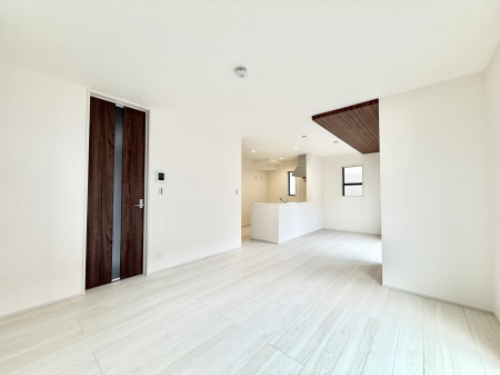 ���r���O ���������S�n�̂����A���z�̃��r���O