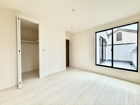 �Q�� �������傫�ȑ��͊J����������A���邳�ʕ��o�b�`���ł�