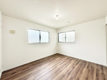 �q������ �������v���C�x�[�g��ԂƂ��ĐÂ��ŗ�������������񋟂��Ă���܂�