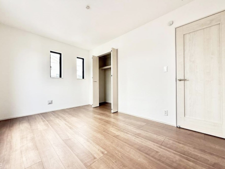 �q������ �������v���C�x�[�g��ԂƂ��ĐÂ��ŗ�������������񋟂��Ă���܂�