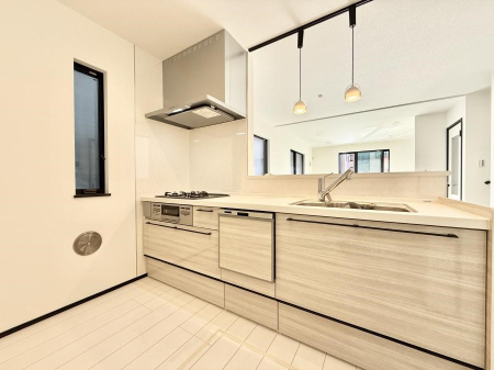 �L�b�`�� ���邳�ƊJ���������Ղ�ȃL�b�`���I  